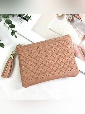 Woven Tassel Wristlet Clutch - Peach 🍑
